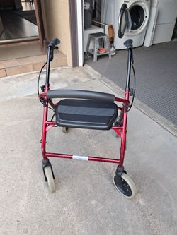 Nova Walker with seat