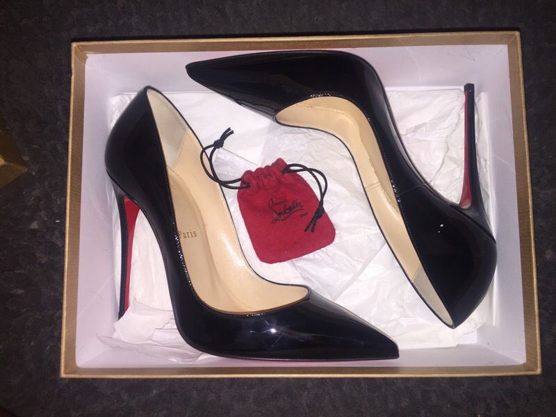 Christian Louboutin Paris black Red Bottom heels size 1/2 39