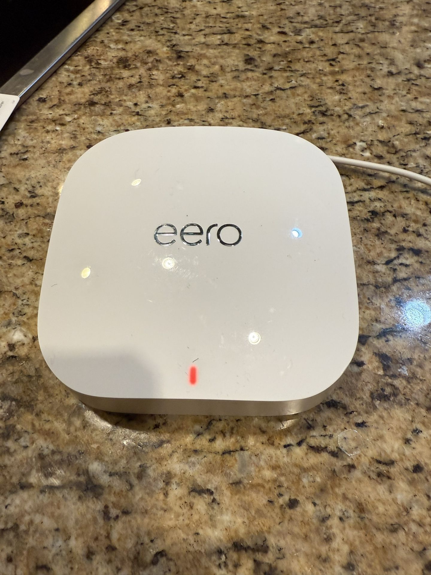 Eero pro 6E mesh Wi-Fi Router