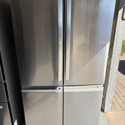 GE Profile 28-cu ft French Door Refrigerator (2025 model)