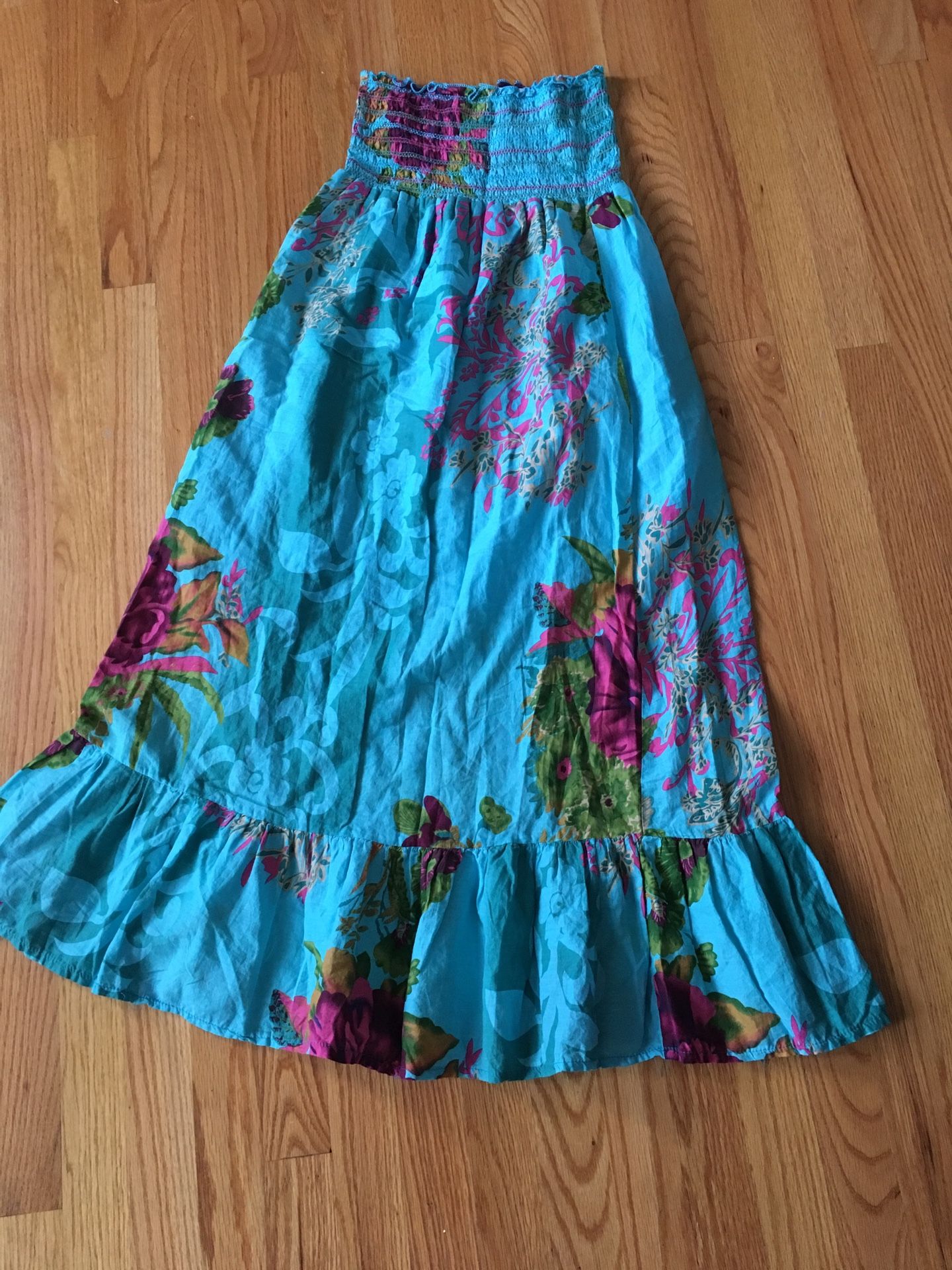 Lightweight tube top dress with ruffled bottom