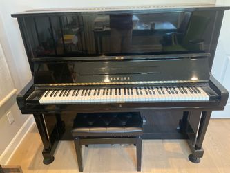Yamaha U3 upright piano