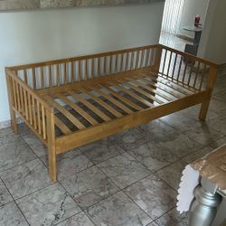 Toddler Bed Frame 