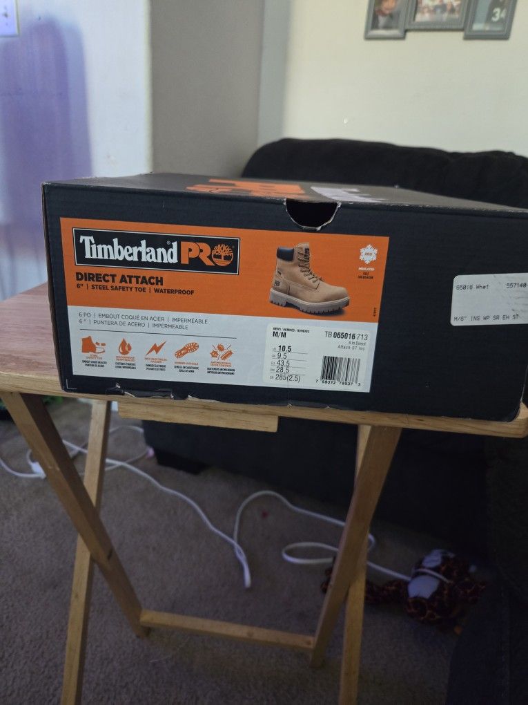 Timberlin, still tow boots
