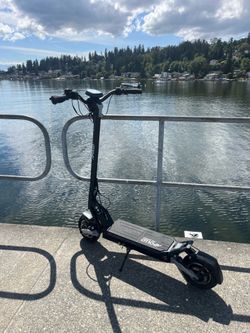 Apollo Phantom, Electric scooter