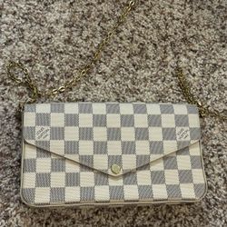Louis Vuitton Pochette Chain Wallet 