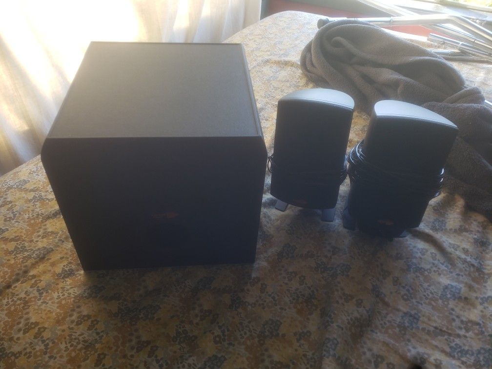 Klipsch Speakers w/ Subwoofer