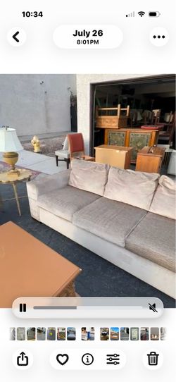 Sofa mesa de centro y lampara