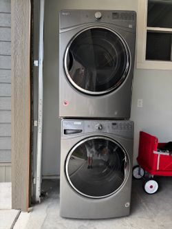 Whirlpool front load stackable 4.5 cu ft washer, 7.4 cu ft electric dryer set