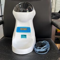 ✨ Premium Automatic Pet Feeder for Cats – Excellent Condition ✨