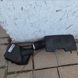 GM 6.2L Air Intake Assembly Air Box & Intake Duct OEM Part #(contact info removed)9 Escalade Silverado Sierra Tahoe Yukon