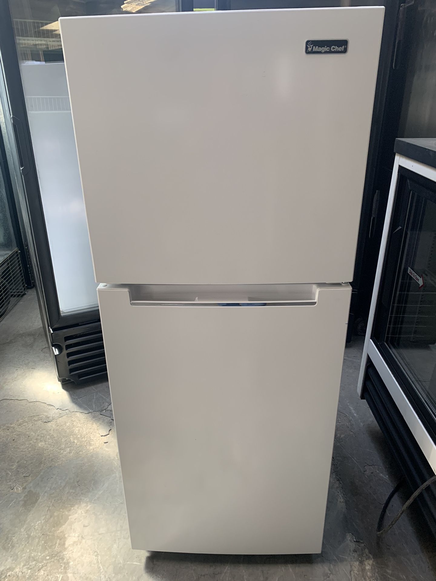 Fridge Magic Chef 24” Good Condition 90 Days Warranty Refry Magic Chef Buenas Condiciones 24 Pulgadas 90 Días De Garantía 