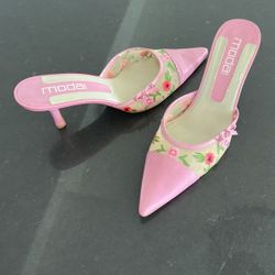 Moda Pink Leather Shoes  Fabric Embroidered Flowers And Bow