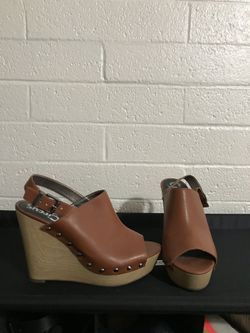 Women’s wedge heels caramel color size 10