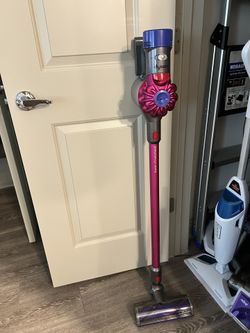 Dyson V7