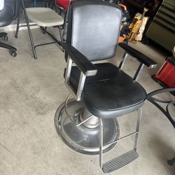 Barber / Stylist Chair
