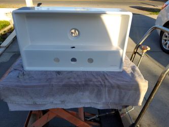 Nameeks Scarebeo Wall Mount Vessel  Sink