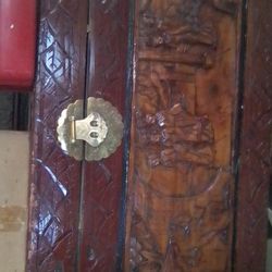 Antique Vintage Beautiful Wooden Chest 