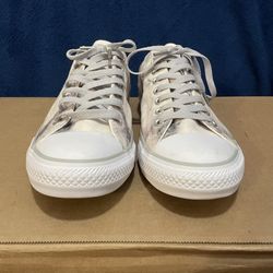 Converse Size 10