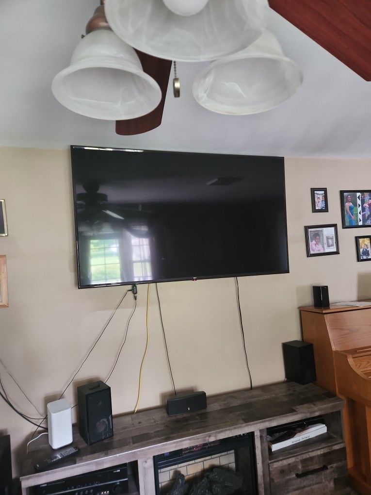 LG 60in Smart TV