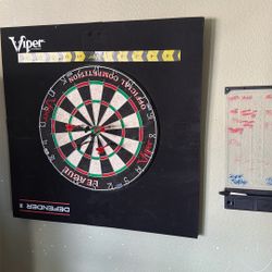 Full Dartboard Set & Cushion ***lights Up***