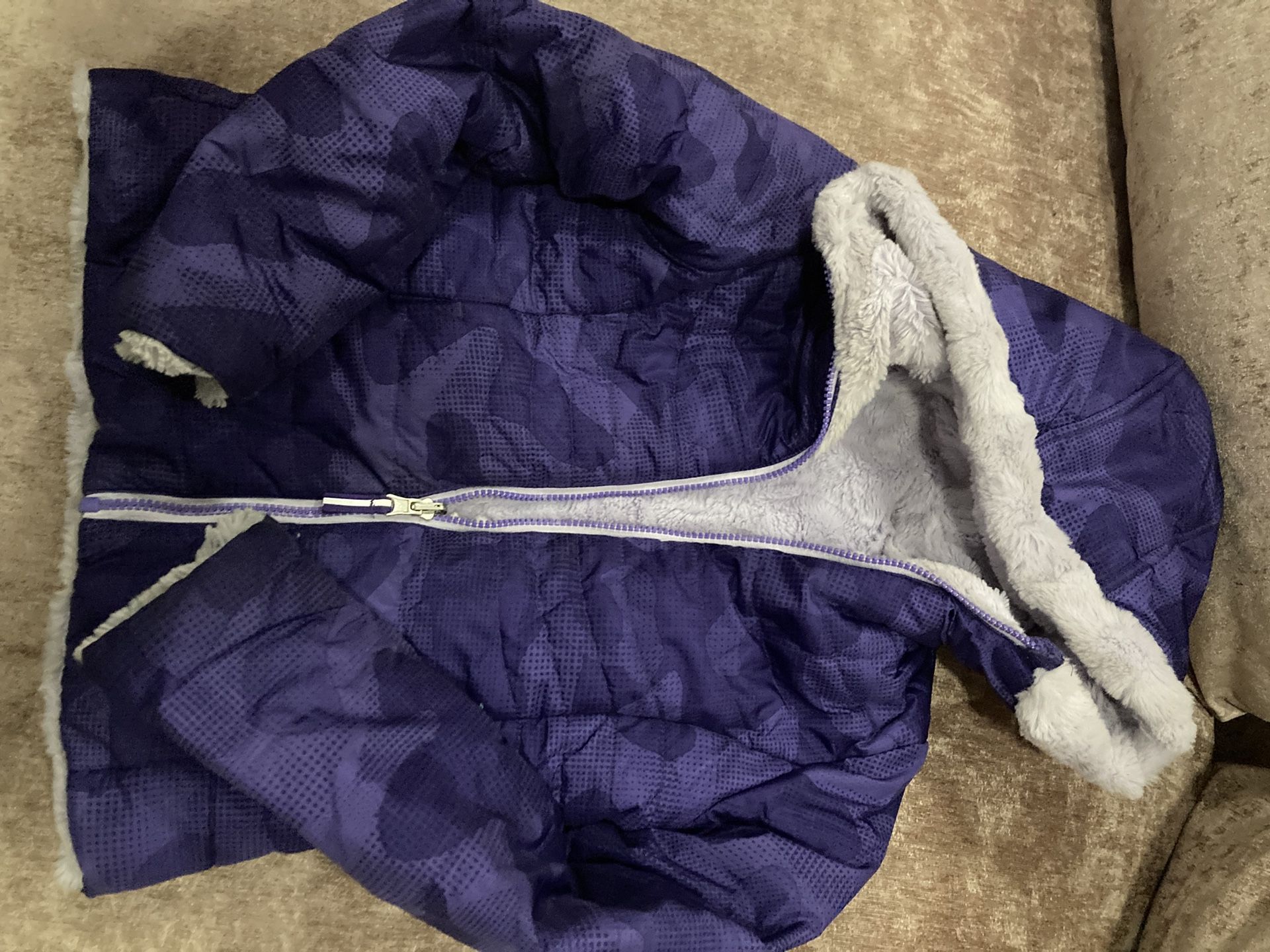 Girls Purple Pacific Trail reversible jacket S 7/8