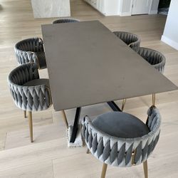Modern Dining Table & Chairs