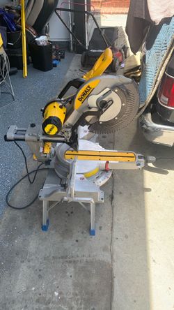Miter saw DEWALT 12 inch blade