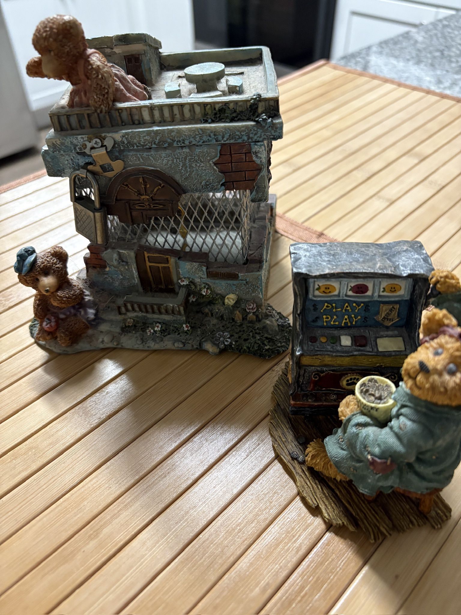 Boyd’s Bears And Friends 