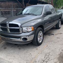 2005 Dodge Ram Crewcab Pickup 