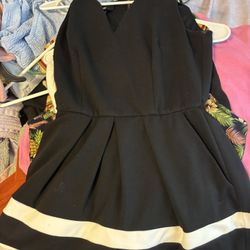 Black And White Dress- Size (Small)