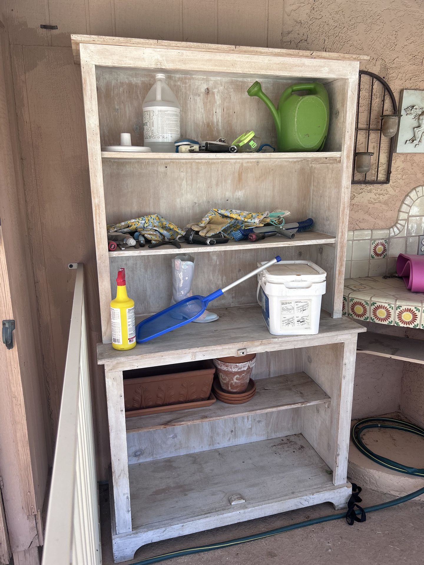Outdoor Garden Hutch
