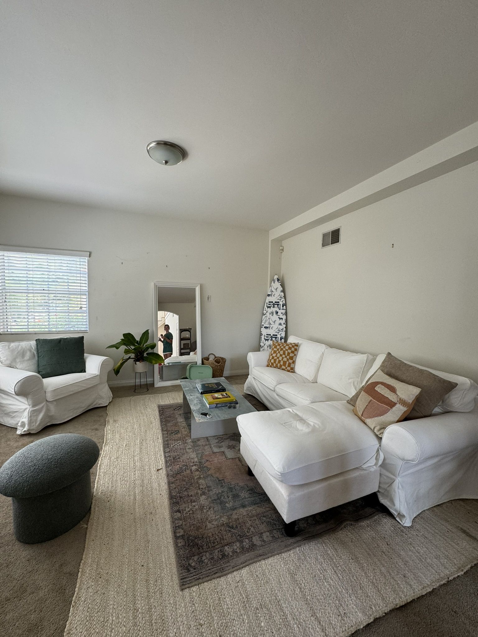 WHITE COUCH + CHAIR - SOFA 