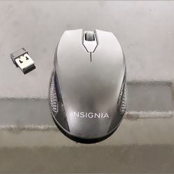 Wireless mouse - Insignia 