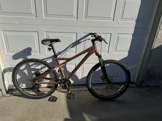 Giant Yukon Size 17