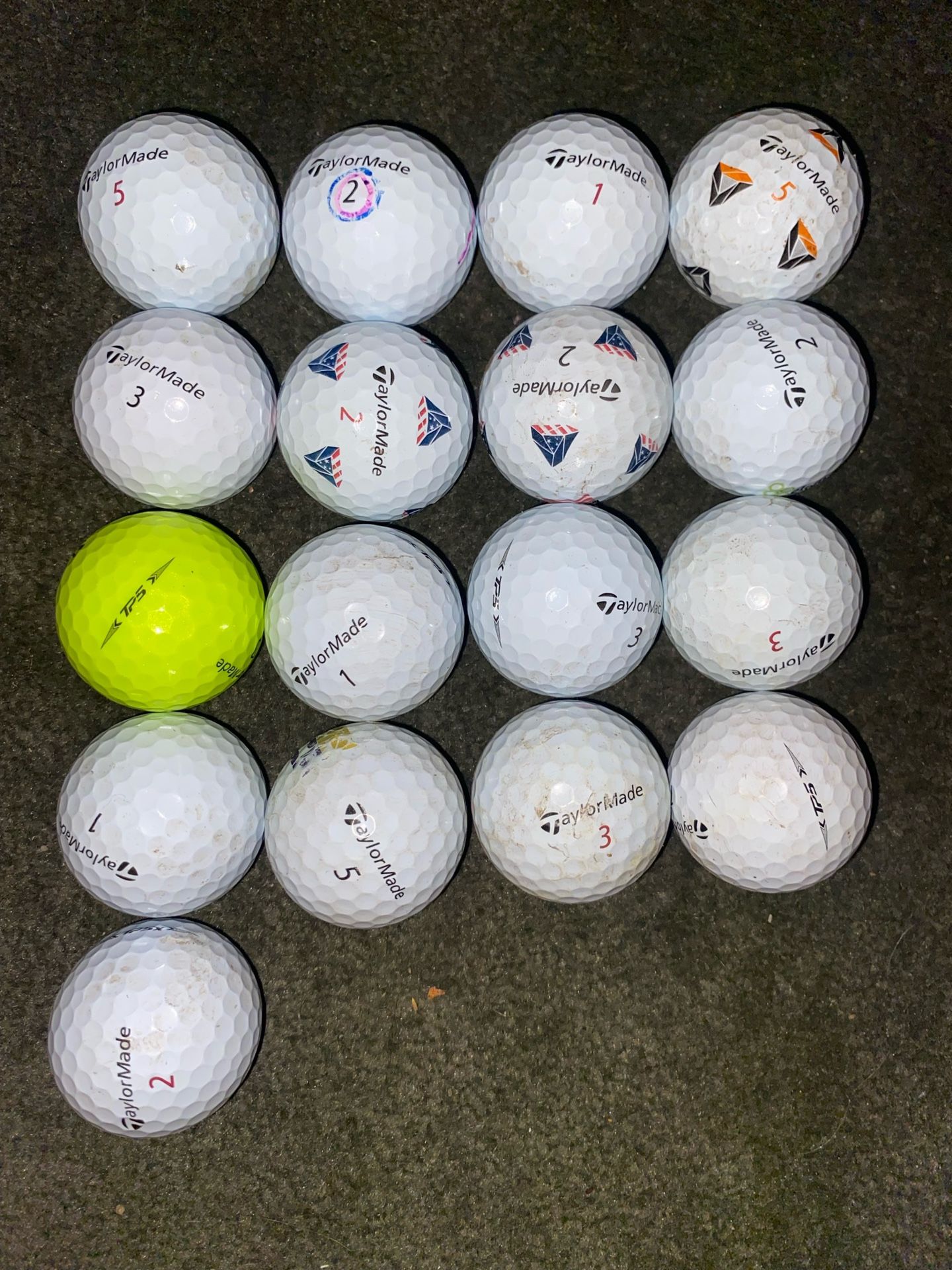 17 Taylormade Tp5/x Golf Balls