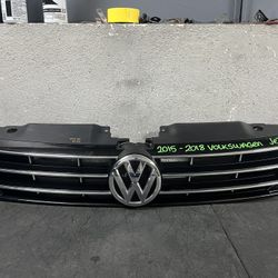 2015-2016-2017-2018 VOLKSWAGEN JETTA GRILL OEM USED #9017