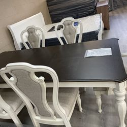 DINING TABLE WITH CHAIRS