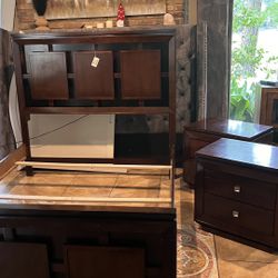 Lighted Queen Size Bedroom Set