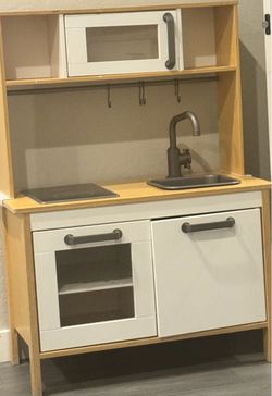 Kids Play Kitchen