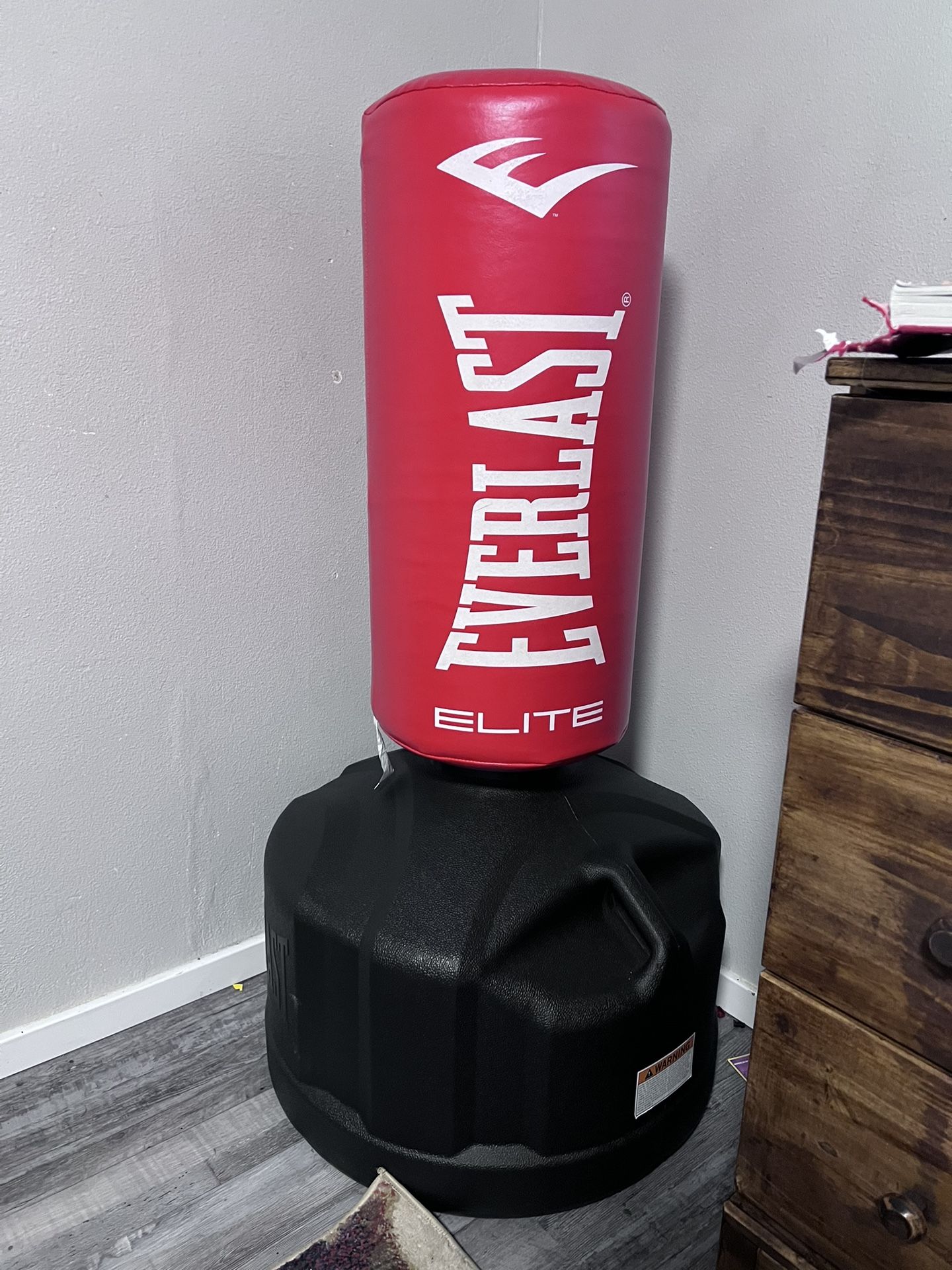 Punching Bag /freestanding Everlast Elite