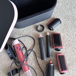 Dyson Airwrap Complete – Like New Condition (With Box & All Attachments)