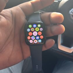Apple Watch SE (GPS) (2nd Generation)
