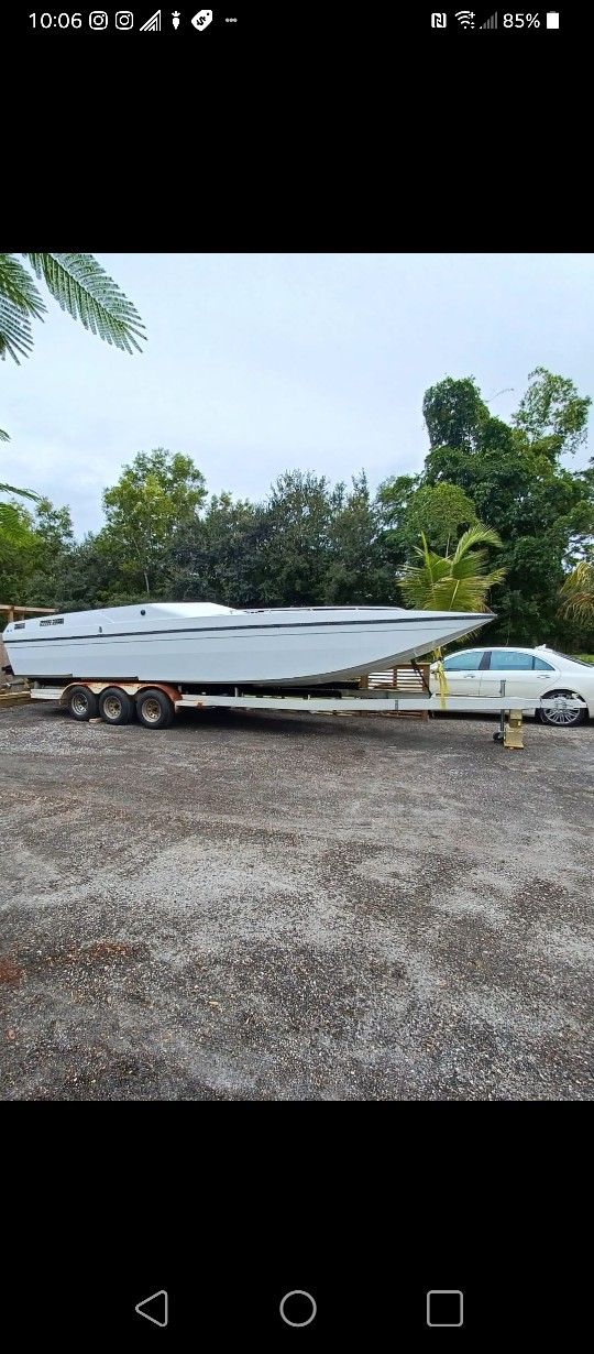 1985 Chris Craft Cat