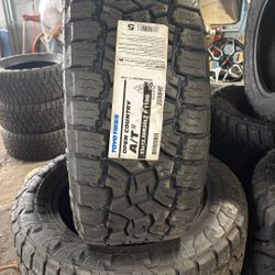 33x12.50R20 Toyo Open Country AT3