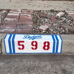 Curb Painting