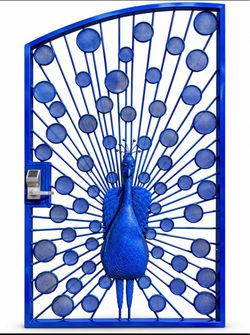 Large Peacock Metal Gate – Double-Sided 3D – 56” W x 80–93” H