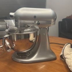 Kitchen Aid Artisan 10 Speed  Mixer Gray