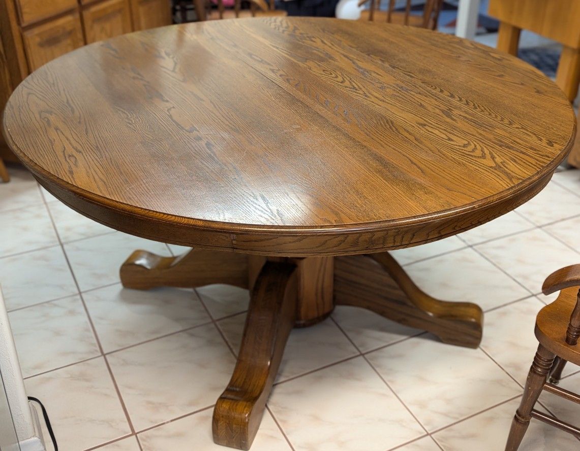 Round Oak Dining Table