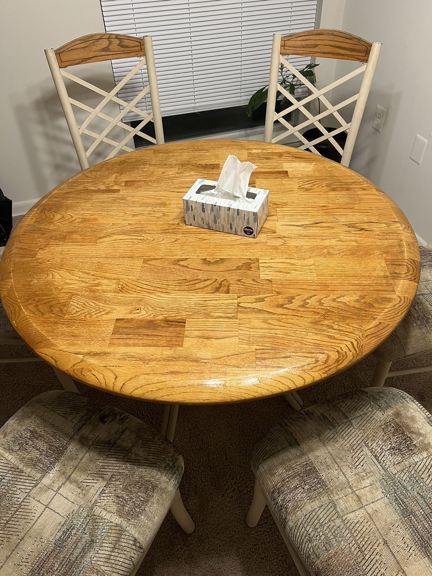 Dining Round Table With 6 Chairs